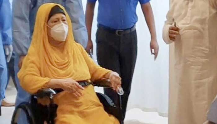 খালেদা জিয়াকে বিদেশে নিতে চায় পরিবার, স্বরাষ্ট্রমন্ত্রীকে মির্জা ফখরুলের ফোন